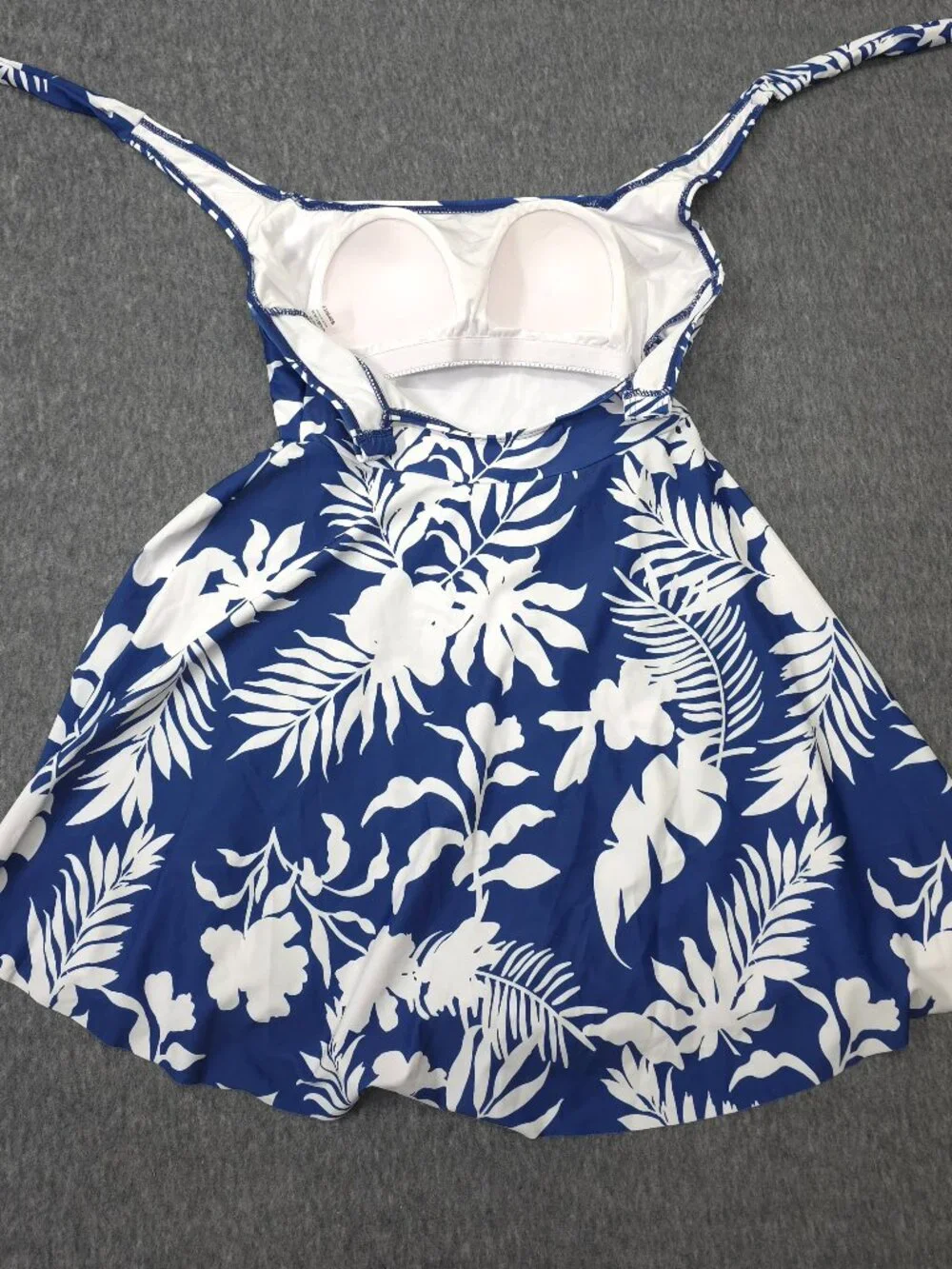 B2PRITY Womens M Blue White Tropical Floral Halter Swim Dress NWOT